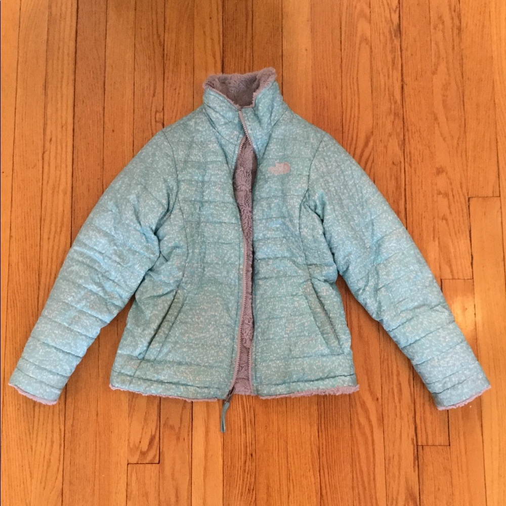 Girls reversible North Face fluffy jacket size M